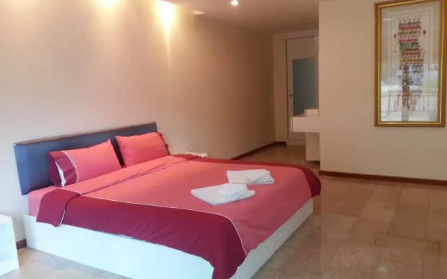 Emerald Palace Executive Residences - photo 3