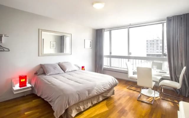 Apartment With one Bedroom in Paris, With Wonderful City View, Furnish - photo 5