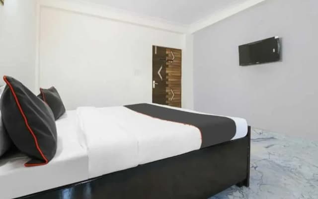 POP 92556 Hotel Shubham - photo 3