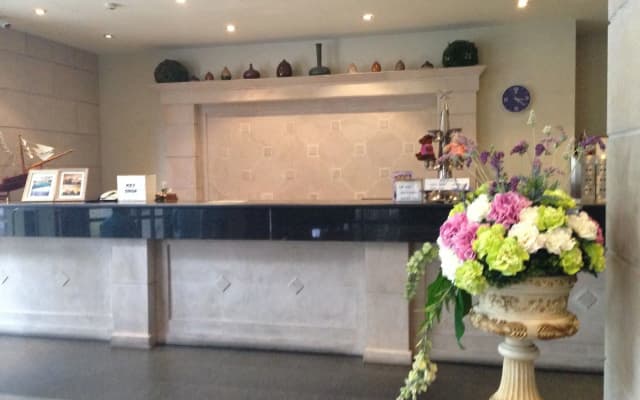 Sandy Spring Hotel - photo 2