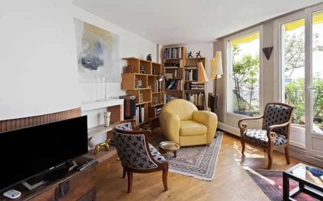 Stunning 3 Bed Apt With Balcony Near Champs Elysée - photo 2