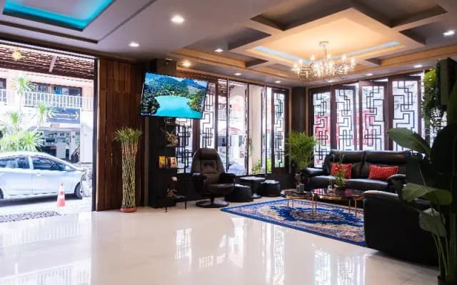Grand Orlov Hotel - photo 2