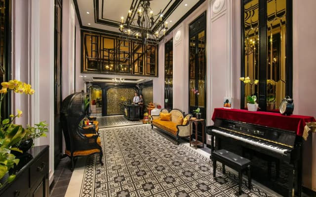 Lavender Central Hotel & Spa - photo 2