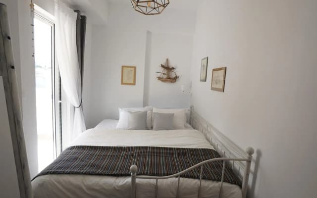 Central Apartment 2’ To Metro - photo 3