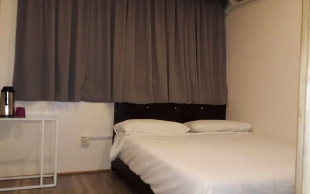 Town View Hotel - photo 4