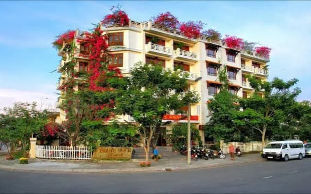 Thanh Van 2 - photo 2