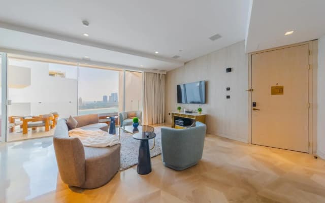 DXB - Five - 31302 - PJ - photo 4