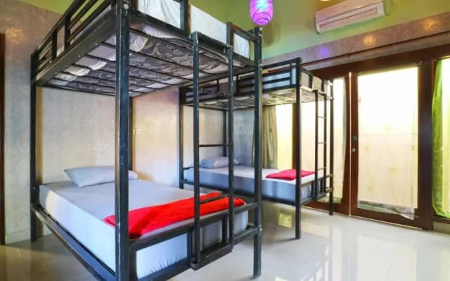 Hang Five Canggu Hostel - photo 2