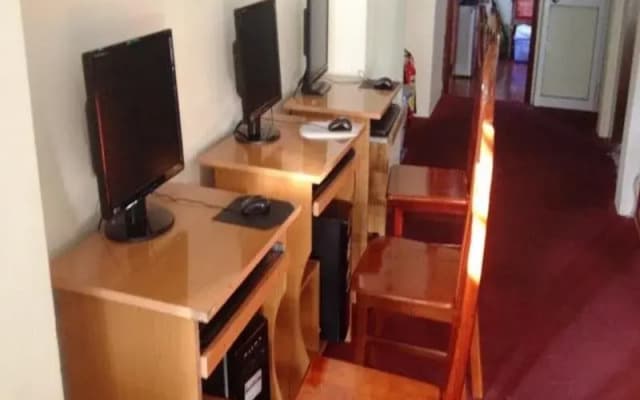 Caraven Hotel - photo 3