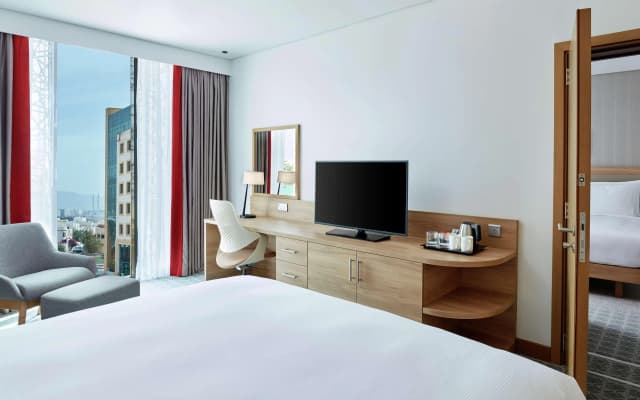 Hilton Garden Inn Muscat Al Khuwair Hotel - photo 5