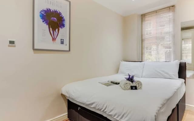 Uber London Theatre Land House - photo 4