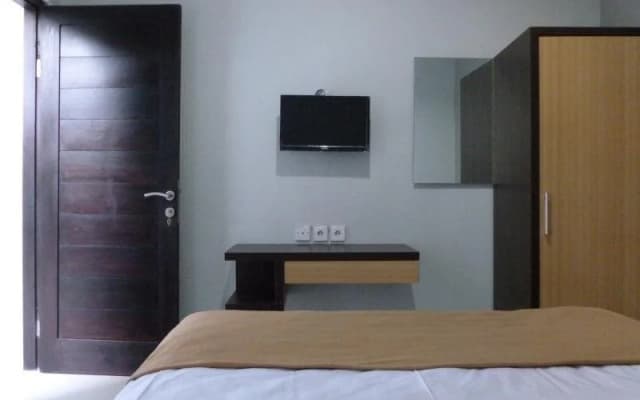 Griya Widhi Guest House - photo 4