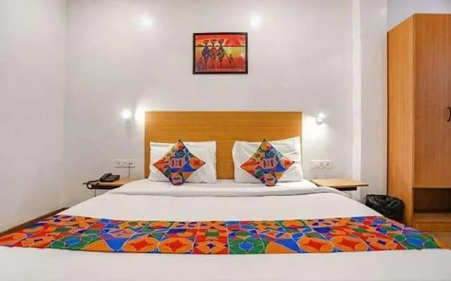 Hotel Yellow Chilli - photo 4