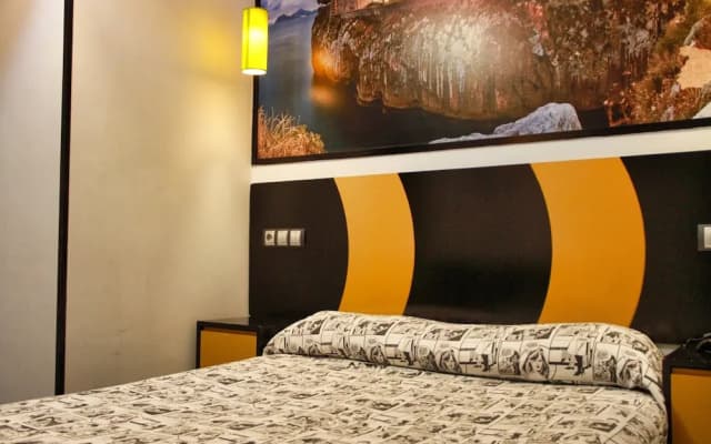 JC Rooms Santa Ana - photo 3