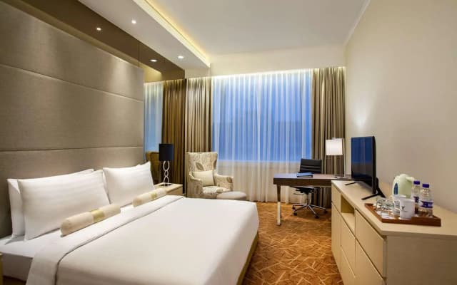 Menara Peninsula Hotel Jakarta - photo 3