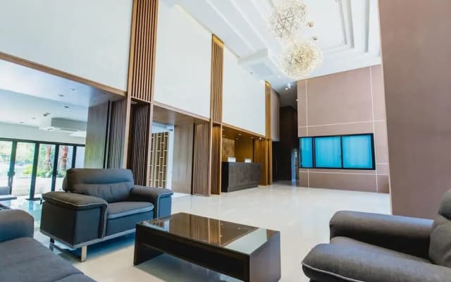 The Aristo Resort 32 by Holy Cow - photo 2
