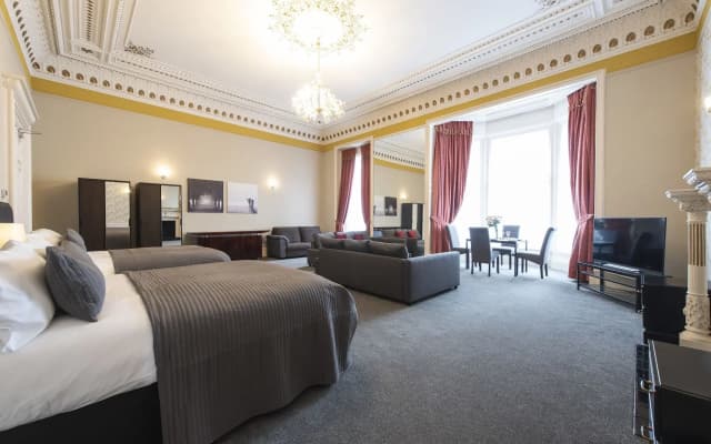 Grosvenor Suites - photo 5