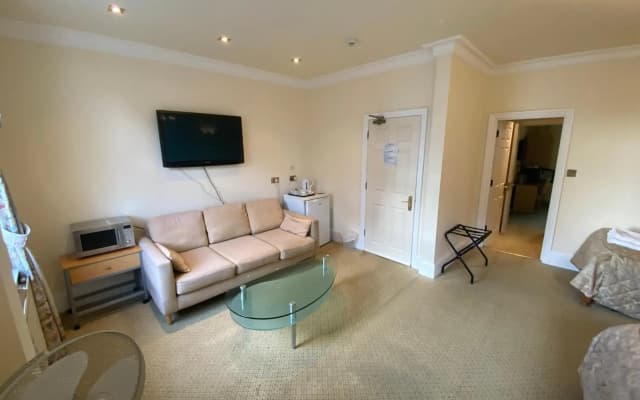 Brompton Hotel - photo 4