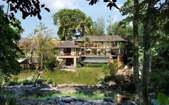 Villa Iskandar - photo 2