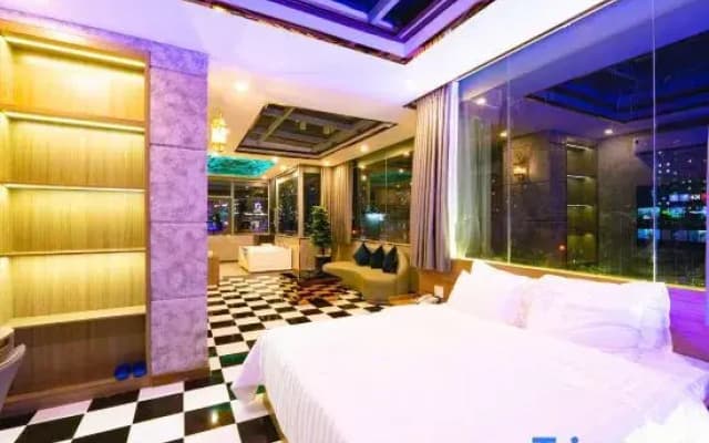 LUXURY Hotel Pham Van Dong - photo 5