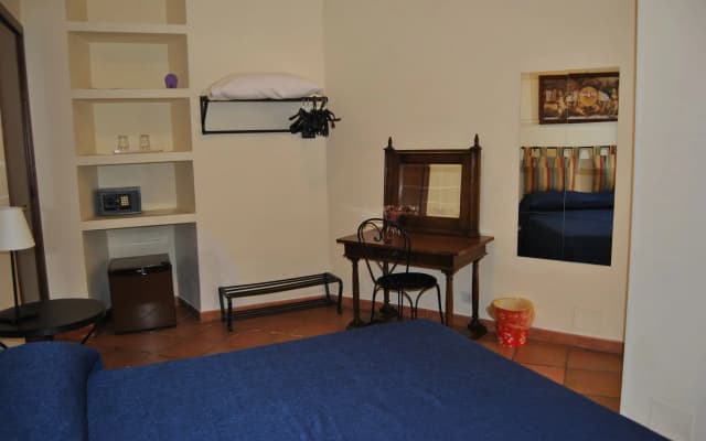 The Flower B & B - photo 4