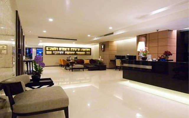 The Dawin Hotel - photo 2