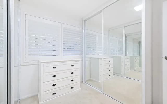 Spacious 4-bed Home Near Avalon Beach - photo 5