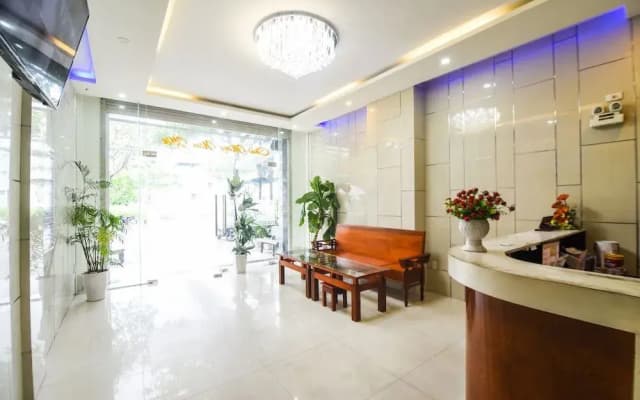 OYO 488 Hung Thu Hotel - photo 2