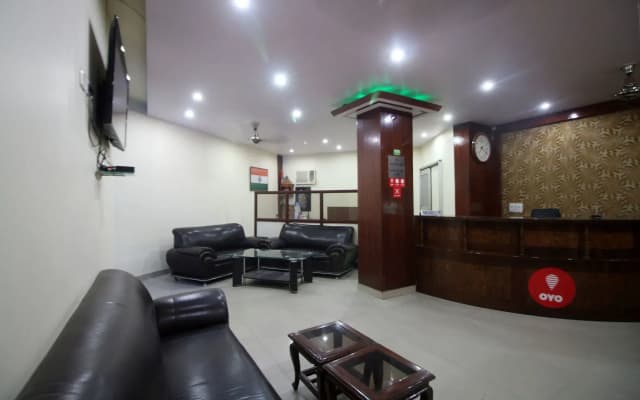 OYO 9148 Hotel Global Inn - photo 2