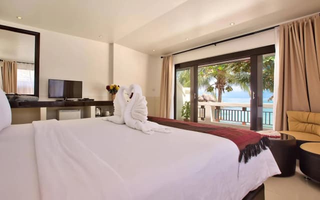 Crystal Bay Beach Resort - photo 3