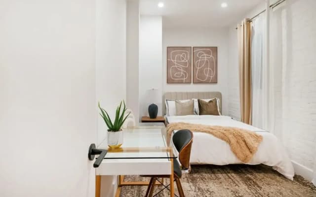 1290-7 New Renovated 2 Bedrooms in UES - photo 3