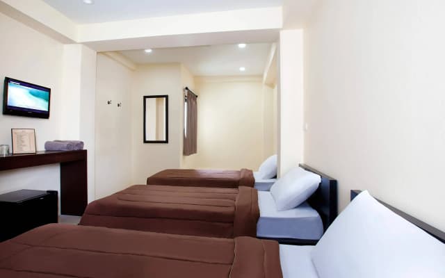 A&A Guest House - photo 2