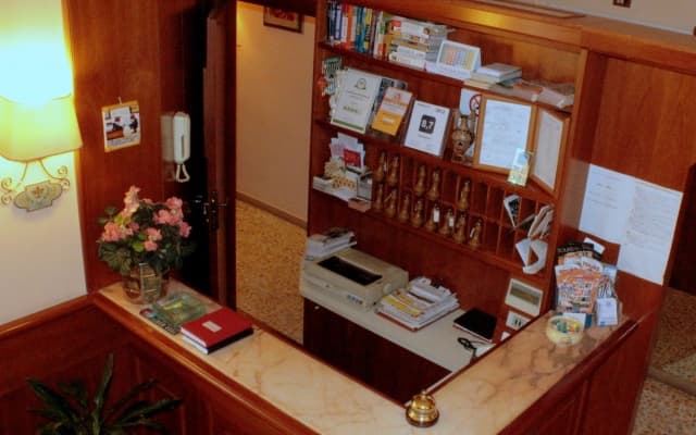 Hotel Beatrice - photo 2
