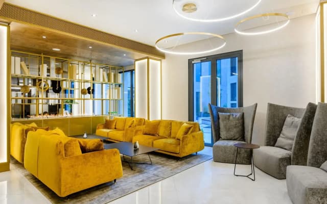 Emerald Hotel - photo 2