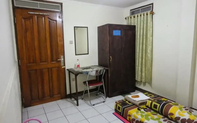 Eline Guesthouse Syariah - photo 5