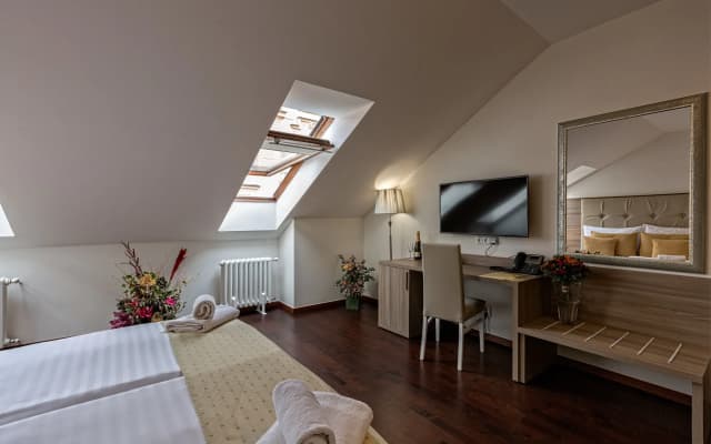 Old Town Residence by Little King - photo 2