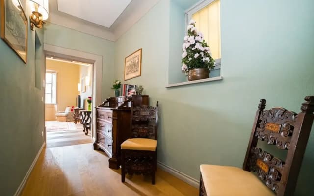 Charming Two Bedroom Apartment in Piazza Strozzi - photo 3