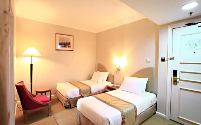 Merdeka Palace Hotels & Suites - photo 2