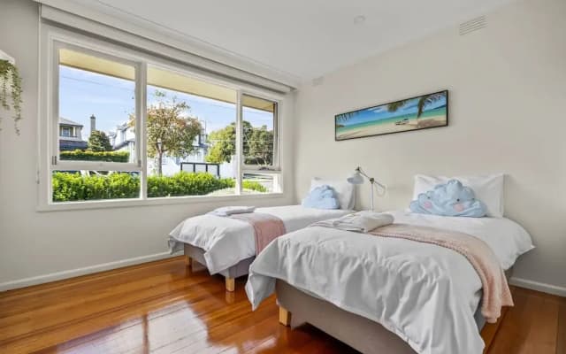 StayAU 2BRM Beach Family House Hampton - photo 2