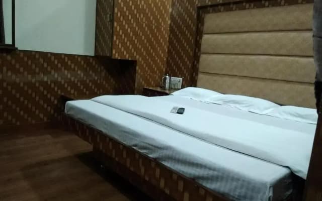 Silver Palace Hotel - photo 3