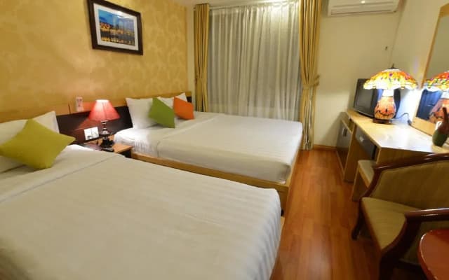 Old Quarter Centre Hotel - photo 2