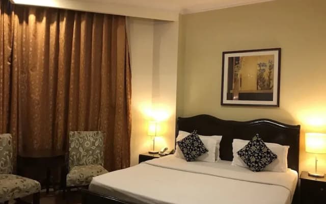 Claremont KNY Hotel - photo 4