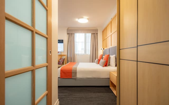 YEHS Hotel Sydney Harbour Suites - photo 3