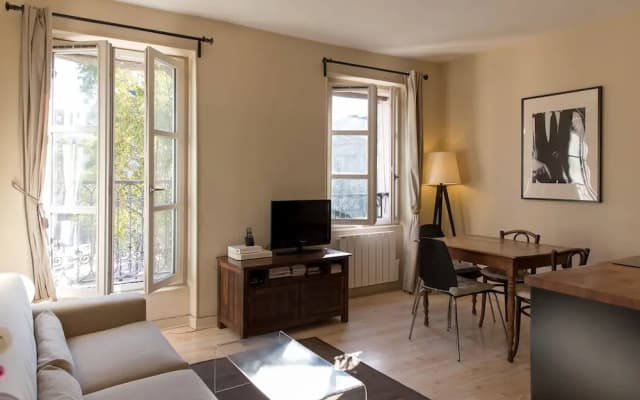 Rivoli Market I Comfortable 1 Bed Apt Near Hotel de Ville - photo 2