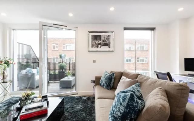 Premier Penthouse Apartment - photo 3