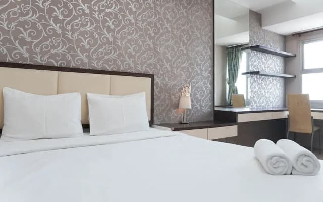 Cozy Living 1BR + 1 Apartment at Seasons City - photo 4