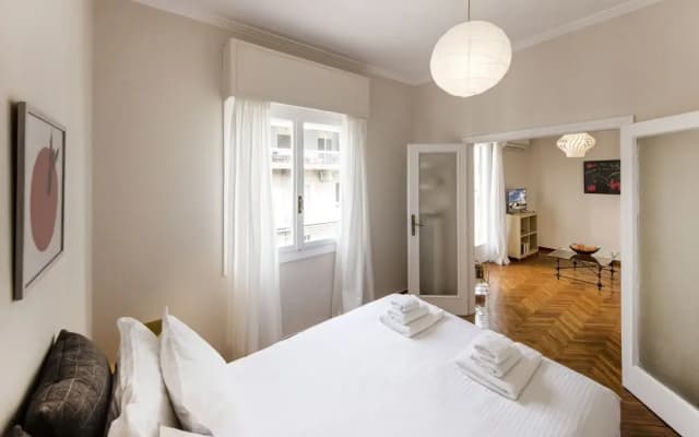 Comfy Apt In City Center - photo 4