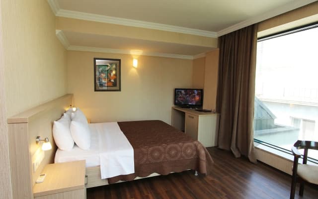 Batesta Hotel - photo 3