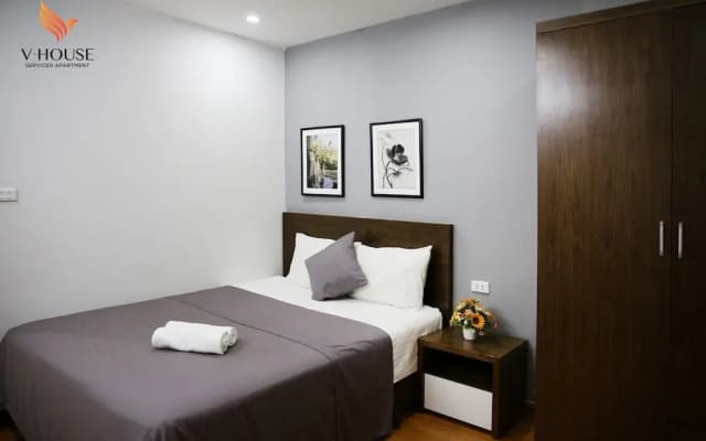 V House 1 Serviced Apartment - photo 2