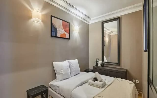 Charming Apartment Center of Paris by Studio Prestige - photo 2